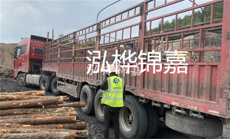 河道打樁杉木樁，保障水利工程穩(wěn)定